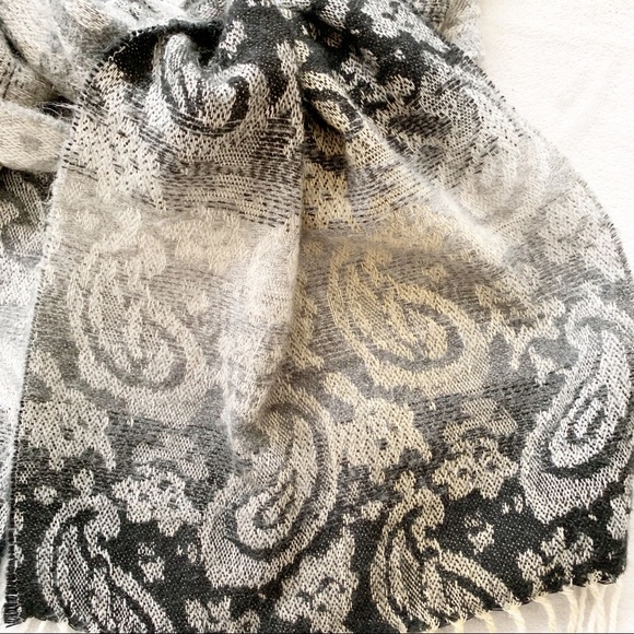 Cejon Paisley Print Ombré Scarf with Fringe Hem - Picture 3 of 4